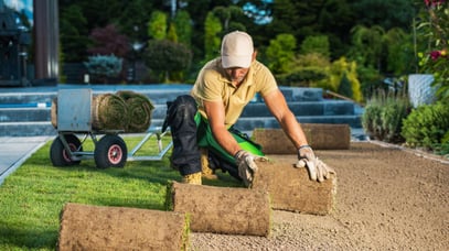seasonal landscaper