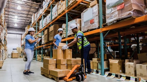 Mid-2026 Workforce Trends: What's Working in Hospitality, Construction & Retail